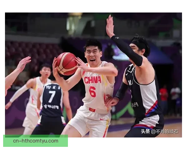 中国男篮首节犯规频繁 四人两犯陷困境